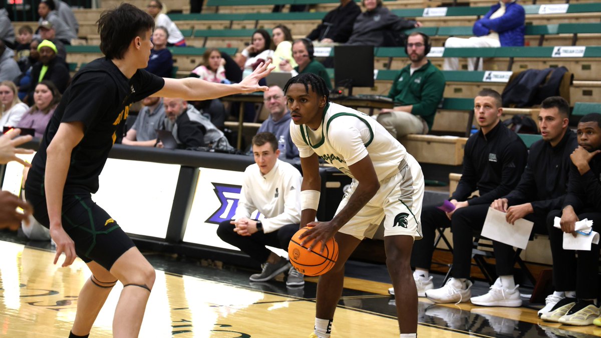 MBB: Mount Olive battles in loss at Francis Marion, 121-103 I Freshman Chase Dawson scores a career-high 36 points on Wednesday night; Redshirt sophomore Lureon Walker finishes with 22 points, four rebounds, four assists, and four steals in 30 minutes

🔗bit.ly/40DZvjJ