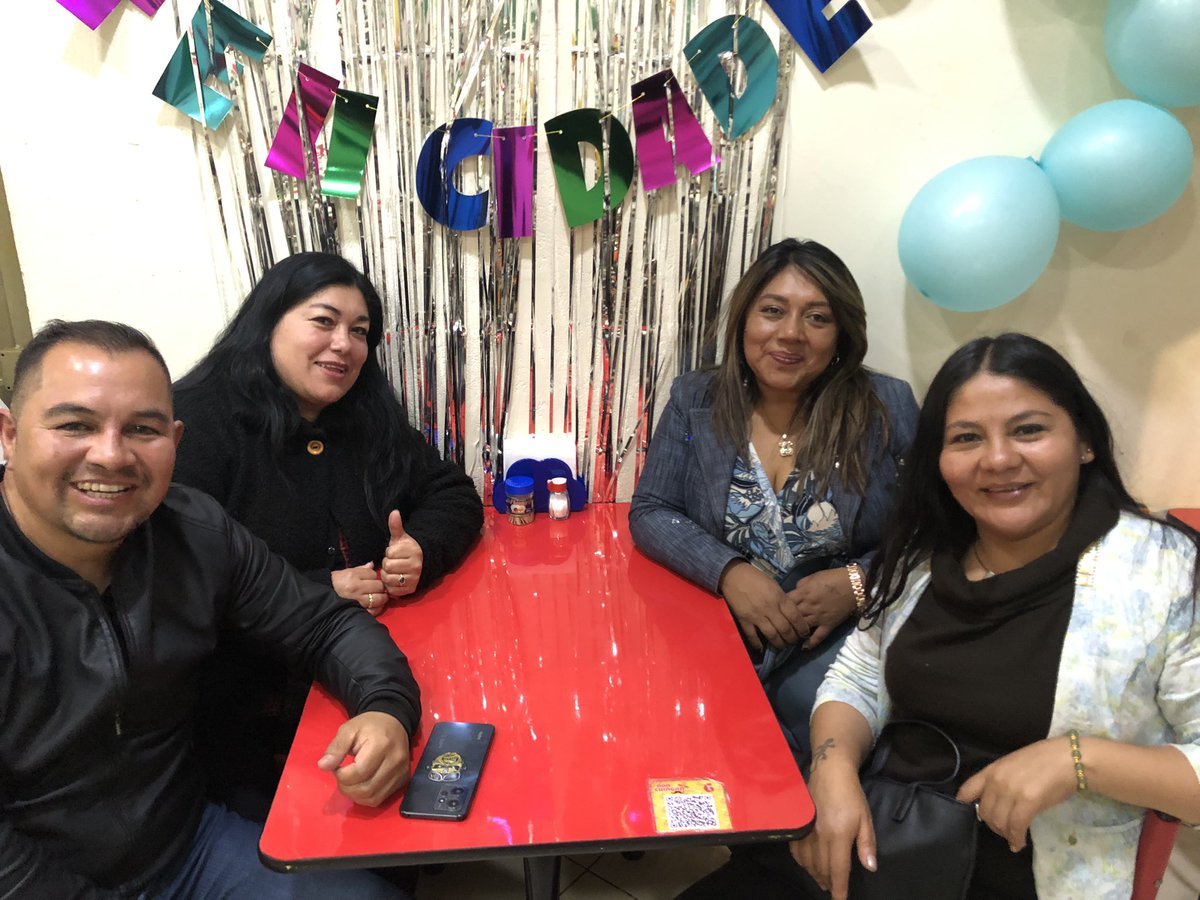 MeryValverdeA's tweet photo. En el programa de mujeres Mural en la ciudad de Ipiales en la Cámara de Comercio. Buenas ideas, buenos conocimientos y súper mujeres emprendedoras que inspiran a seguir construyendo nuestros emprendimientos. Muchas Gracias por la invitación a Vivita y Dixi Fuertes. https://t.co/ZYb6CiwANz