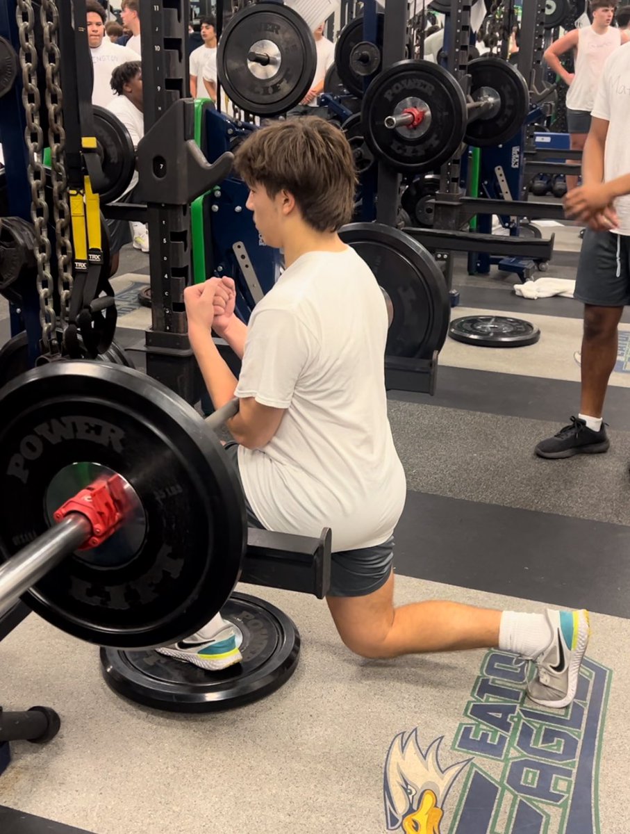 Zercher split squats are very beneficial to athletes. The bar position improves posture and allows you to maintain an upright torso position. The exercise is a great way to improve upper back strength, and core stability, while training different movement patterns. 
Let it fly!🦅