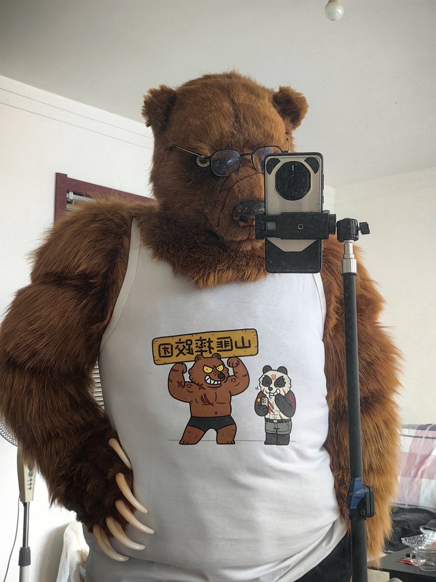 I heard someone was looking for me. Hhhhhhh
#furry #FursuitEveryday #fursuit  #山君工坊