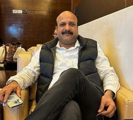 When he is here around us, things are different and more gracious.

Our Captain <a href="/CaptJasvinder/">Meenu Beniwal</a> 

#CaptainJasvinderBeniwal 
#Team_Kaptaan_JasvinderBeniwal