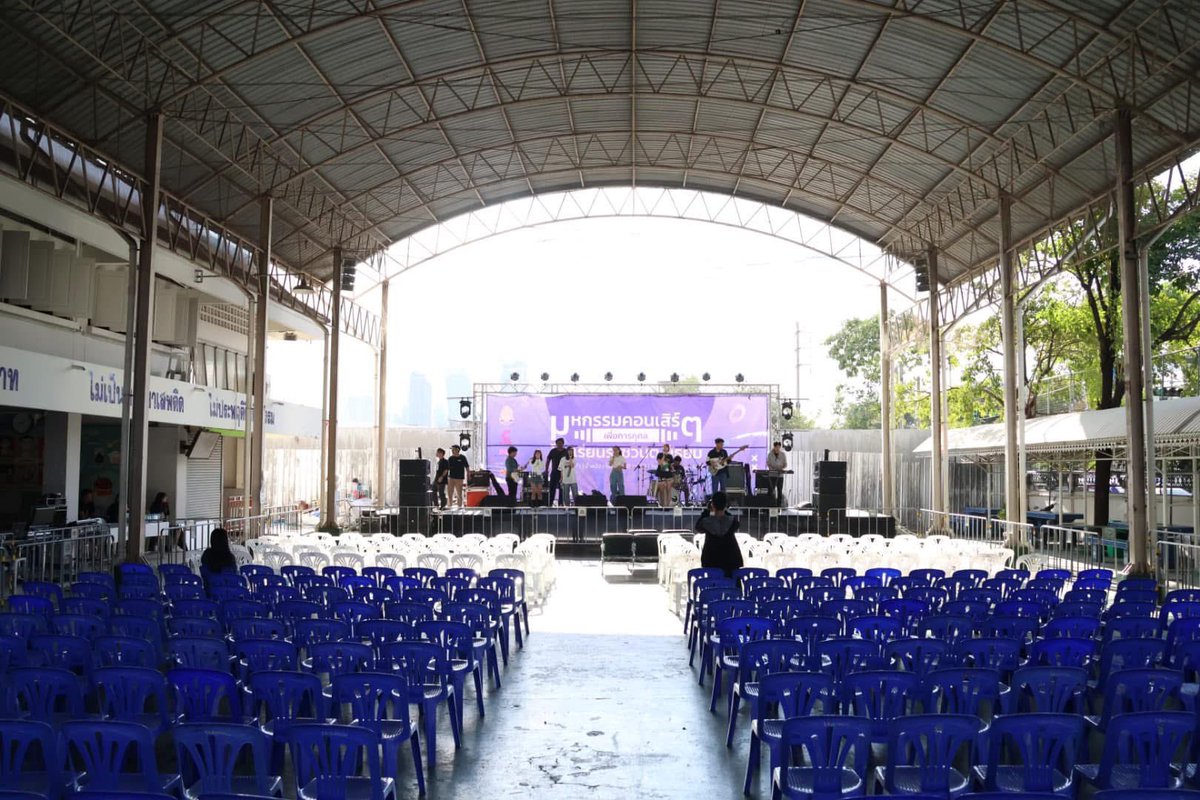huhuummumm's tweet photo. พร้อมเเล้วว
#มหกรรมคอนเสิร์ตการกุศล #โรงเรียนราชวินิตมัธยม
#ลำไยไหทองคำ
#NamneungMilinD #KaimookWarattaya
#PUPÉJiradapa #whereisnamsai
#TheBluesChairsRNM
#inc_entertain #MusomaticStudio https://t.co/M2Y7AyiaiF