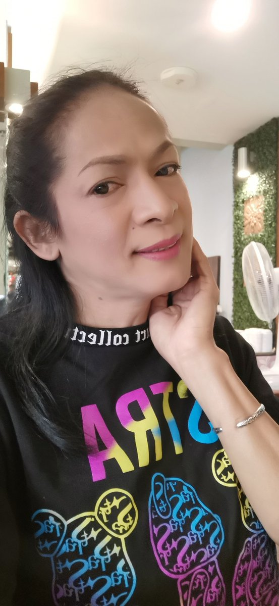 เหงา​ๆ​จัง​สาว2 tweet media