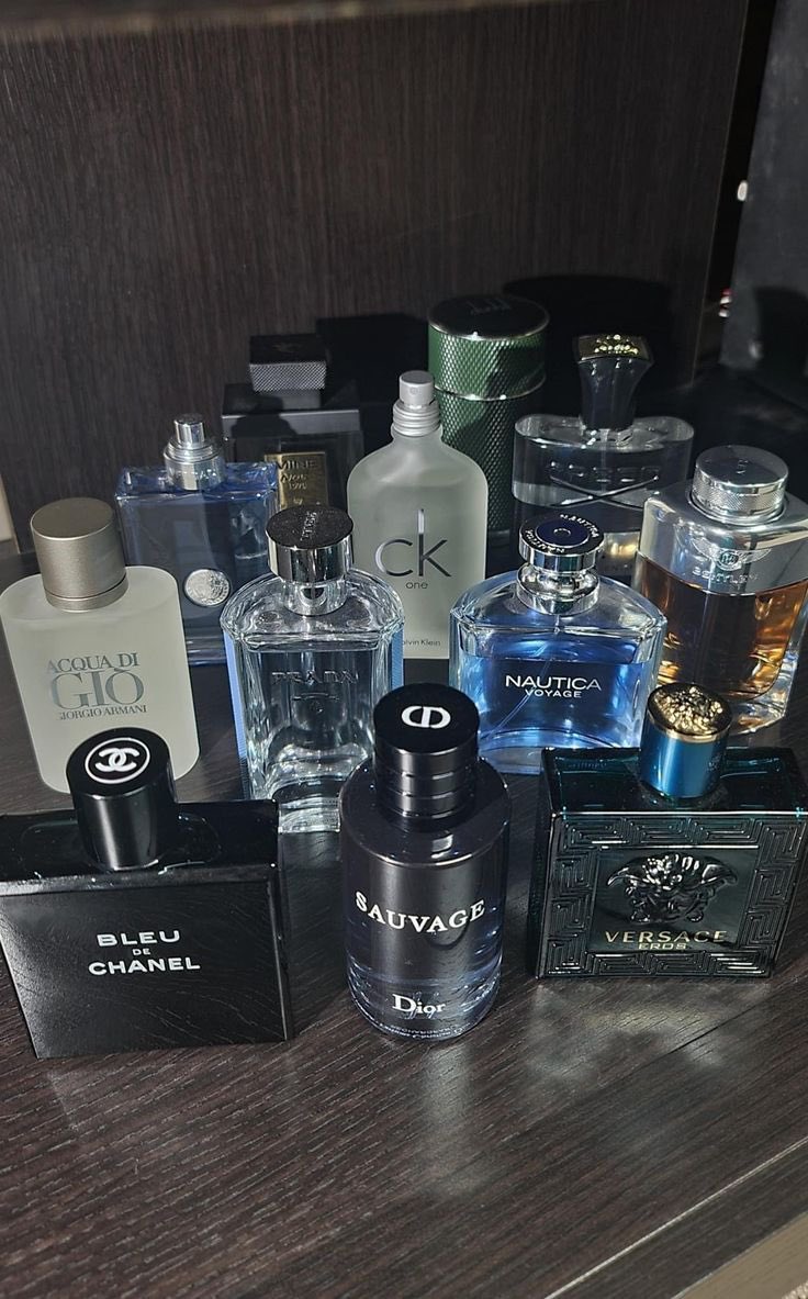 xavierhunk_'s tweet photo. any perfume recommendations? (photo from pinterest) https://t.co/zYomGykVOq