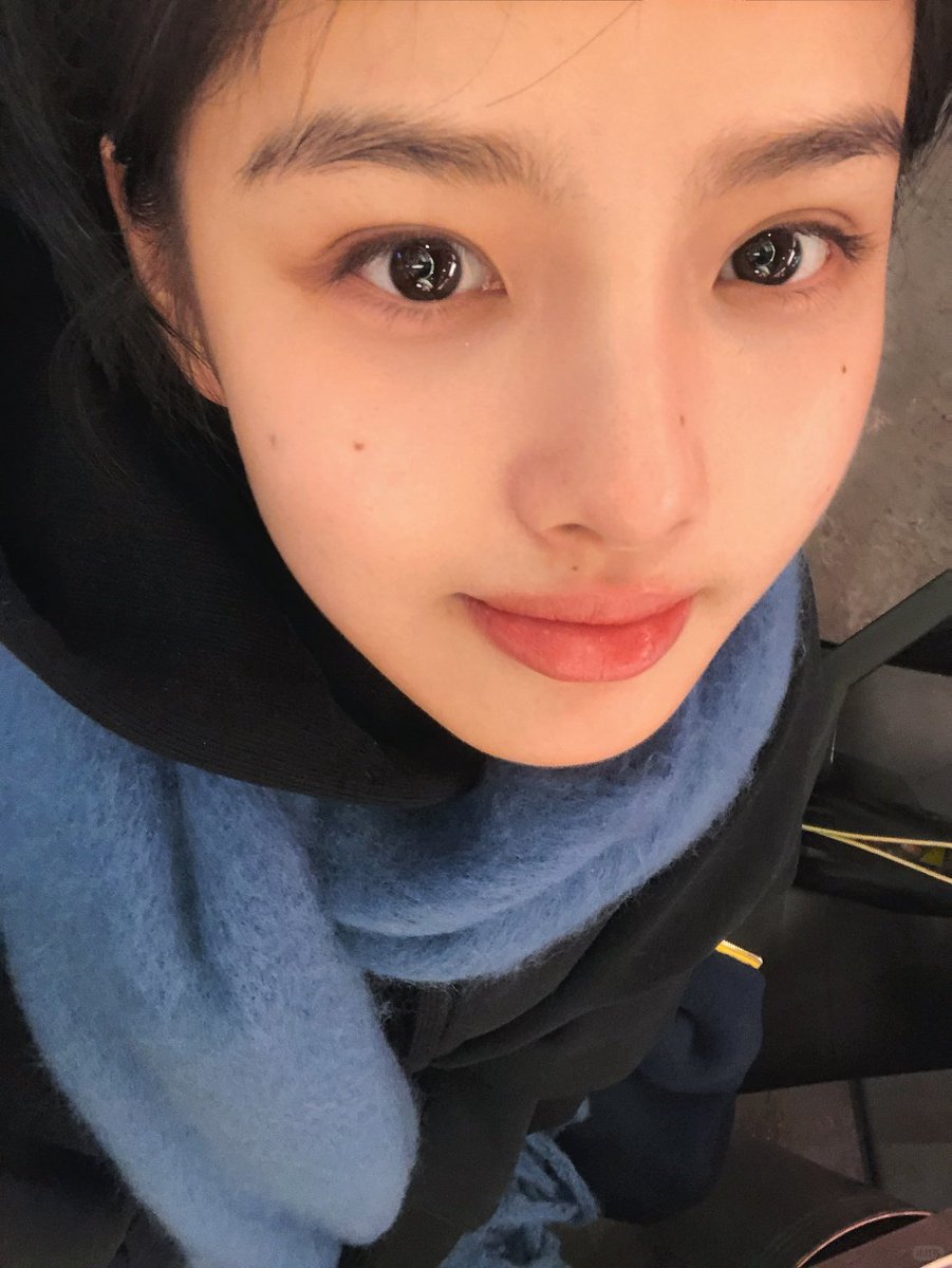 aimiupdates's tweet photo. 250115 Aimee xiaohongshu update #艾米 #AIMI #AIMEE #에이미 #อ้ายหมี่ https://t.co/3WogVPbWxd