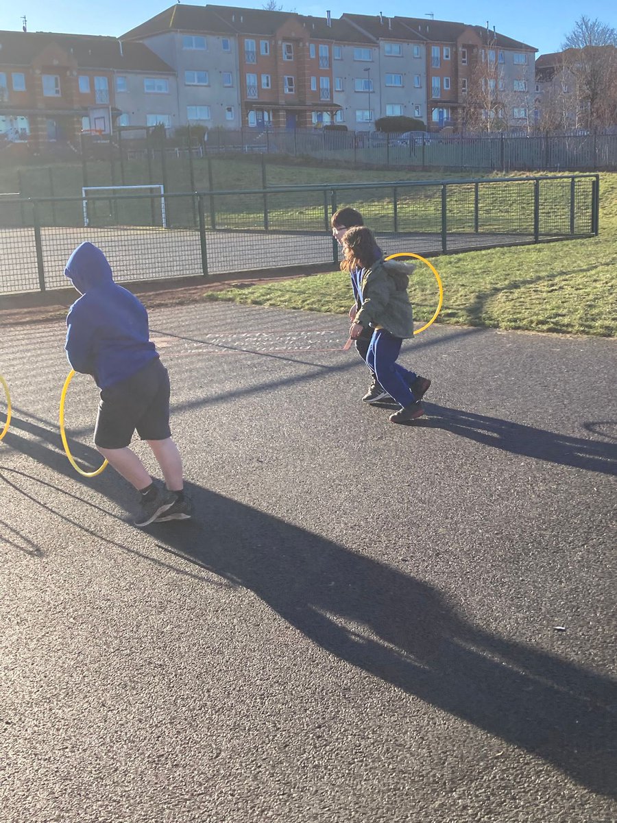 sandaigprimary's tweet image. Nothing says pure joy like kids under a giant parachute in the schoolyard—teamwork and giggles
 #ParachuteGames #PlaytimeWins💙💛💙