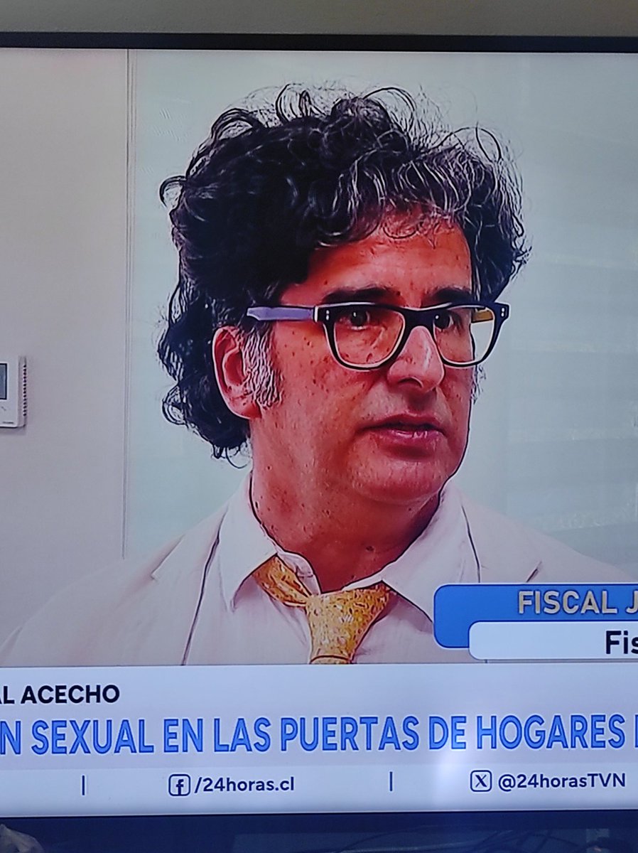 javier_munoz87's tweet photo. uté... Es tutú tutú?
#Nacional #chile #reportaje #BORIC @TVN @24HorasTVN https://t.co/LIpgRUTleh