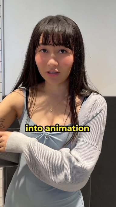 Where are her other tattoos? ? https://t.co/yQhaS0erU3