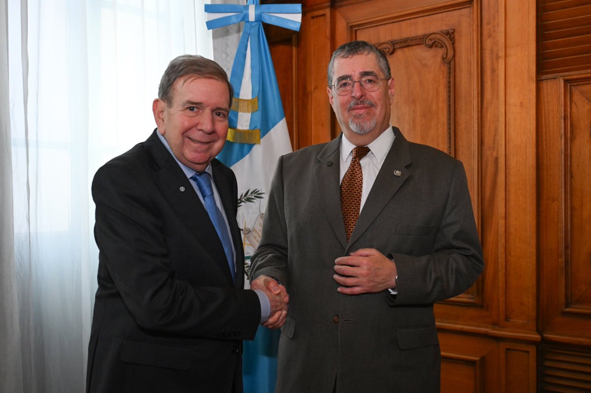 He conversado con el Presidente de Guatemala, Bernardo Arévalo (<a href="/BArevalodeLeon/">Bernardo Arévalo</a>). Me ha transmitido la experiencia de su país; hablamos de cómo la unidad política, la unión de los guatemaltecos y la comunidad internacional lograron hacer valer la voluntad popular, en las