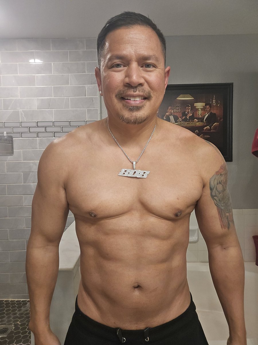 FitVegasGuy's tweet photo. Not Bad For Over 2 Years Of No Gym, Non Existent Diet, & Hittin' 53 In A Few Months!
πͺπ€α΄΄α΄Ήα΄Ή #ThisIs52+
#StillFit #NoGym #ThisIs50+2 #DadBod #FitFam #Zaddy #Body #Muscle #LasVegas #SinCity #VegasLife #Fitness #Selfie #Swolfie https://t.co/S00q19lVU4
