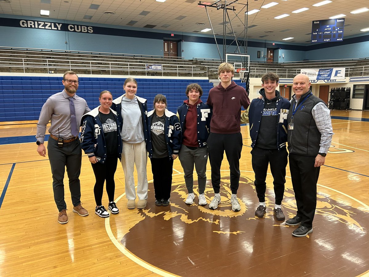 Today, the <a href="/GoGrizzlyCubs/">Franklin Athletics</a> Student Athlete Advisory Committee and Athletic Director Bill Doty joined us as a panel for our Student Athlete Leadership Training (SALT) winter session at the middle school.