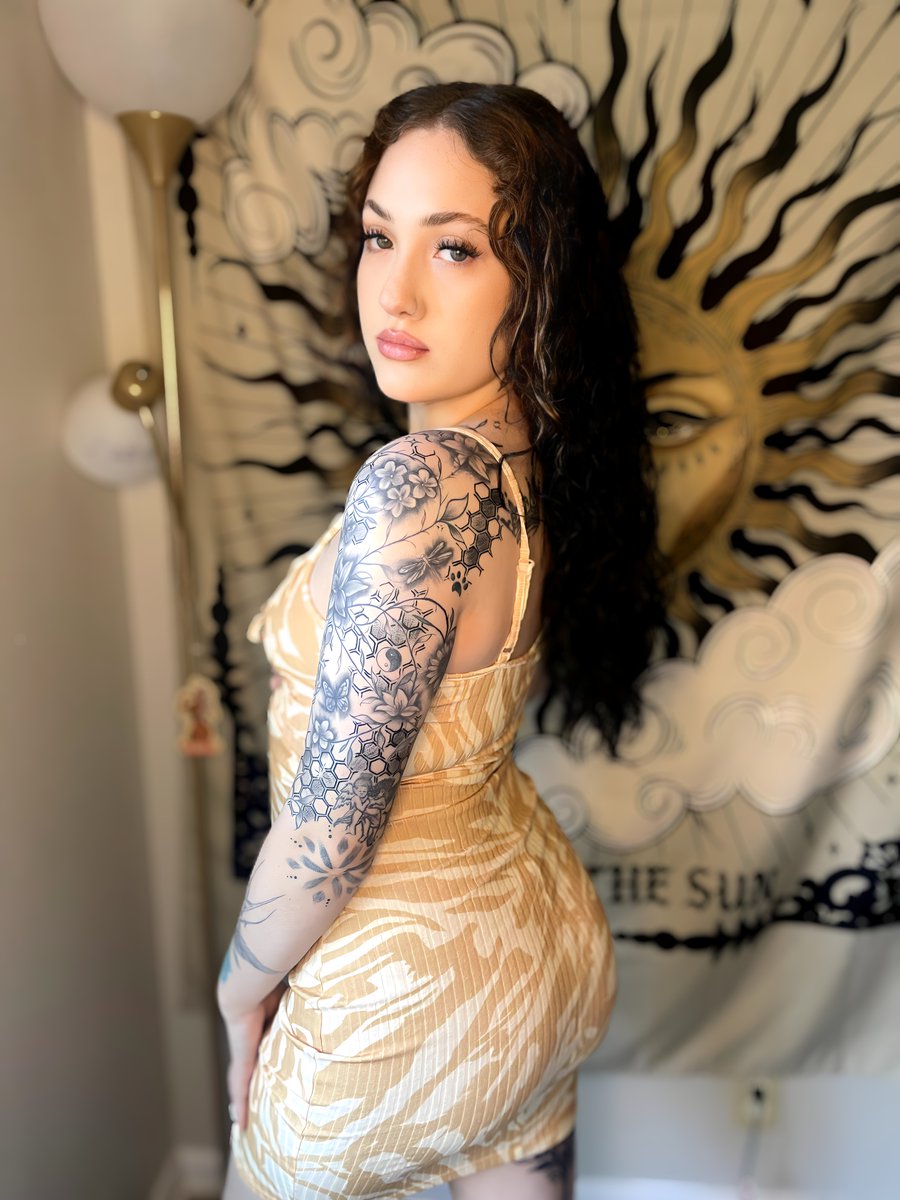 IvyxLynn_'s tweet photo. In the mood to lick rn..
https://t.co/dk0pw6xYyJ
#OnlyFansBabe
#FanPagePromo
#OnlyFansPromoTrains
#PromoTrain
#FollowForFollow https://t.co/oxkk0MyxZ0