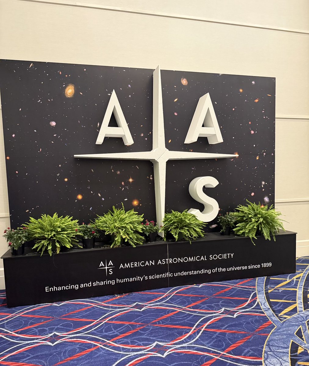 Fazlu666's tweet photo. At #AAS245 !  Folks here, say a hi. https://t.co/zIc1PT7QeV