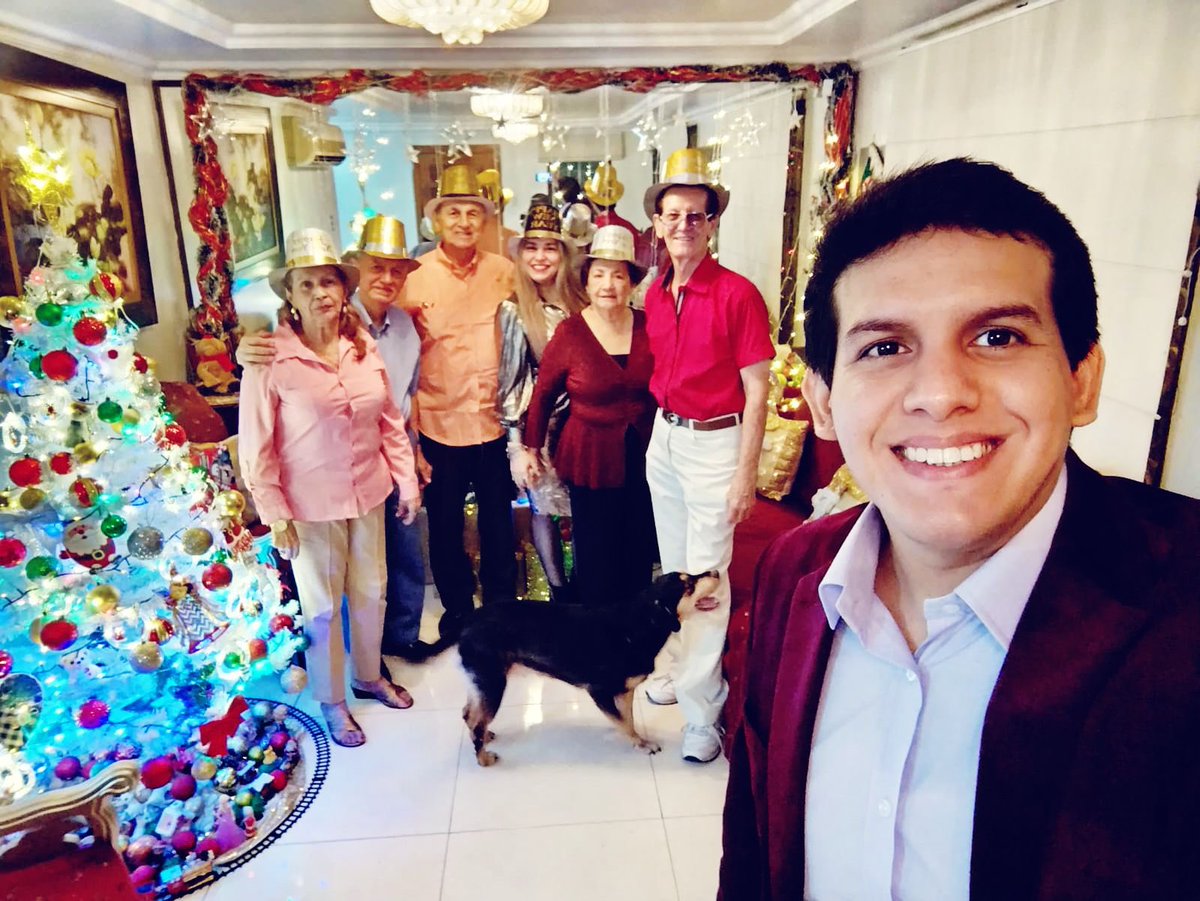 AdelaRM90's tweet photo. Feliz año 2025 🙏👏 https://t.co/cpHhEJs7qz