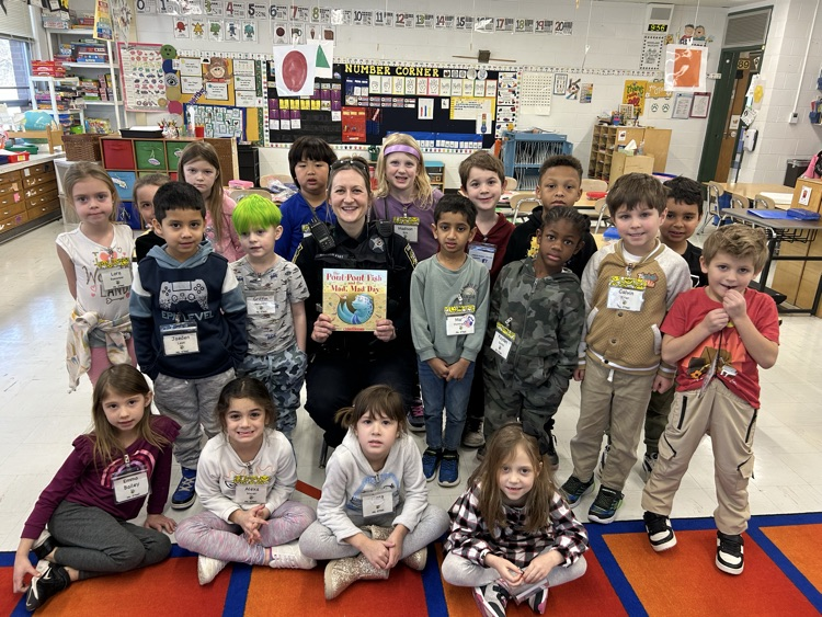 WPrimary50's tweet photo. Ms O'Neil's class had a mystery reader today that is very popular at Primary...it was Officer Hansen! https://t.co/597VY51lK5
