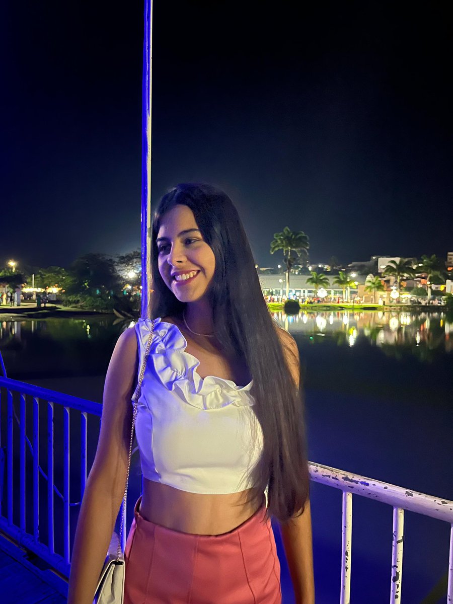 chellestx's tweet image. Pum