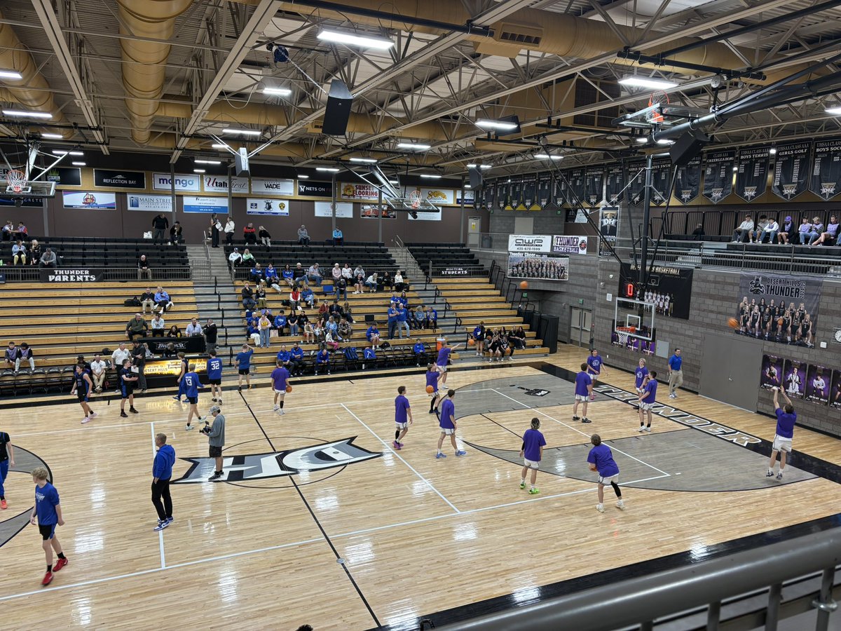 KericSeegmiller's tweet photo. Never gets old. Dixie battles Desert Hills for 3rd place in #Reg9BB. Listen live on @925KDXU and https://t.co/KKHAWnM7IU. https://t.co/weEB9cZZ8A