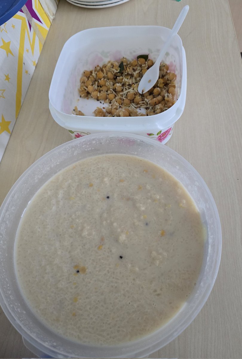 Today, we were so happy to welcome one of our parents into the class to teach us about Makar Sankranti.  We learned about the meaning and the traditions during this festival and tried some delicious sweet pongal and channa. 🔥 
#Sankranthi
#community <a href="/JamesGrievePS/">James Grieve PS</a> <a href="/PeelSchools/">Peel District School Board</a>