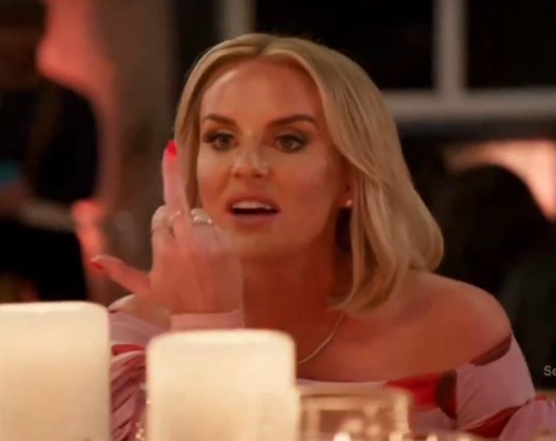 Amy__A_'s tweet image. From the season premiere to the season finale Whitney stayed on Lisa’s neck 😭😭