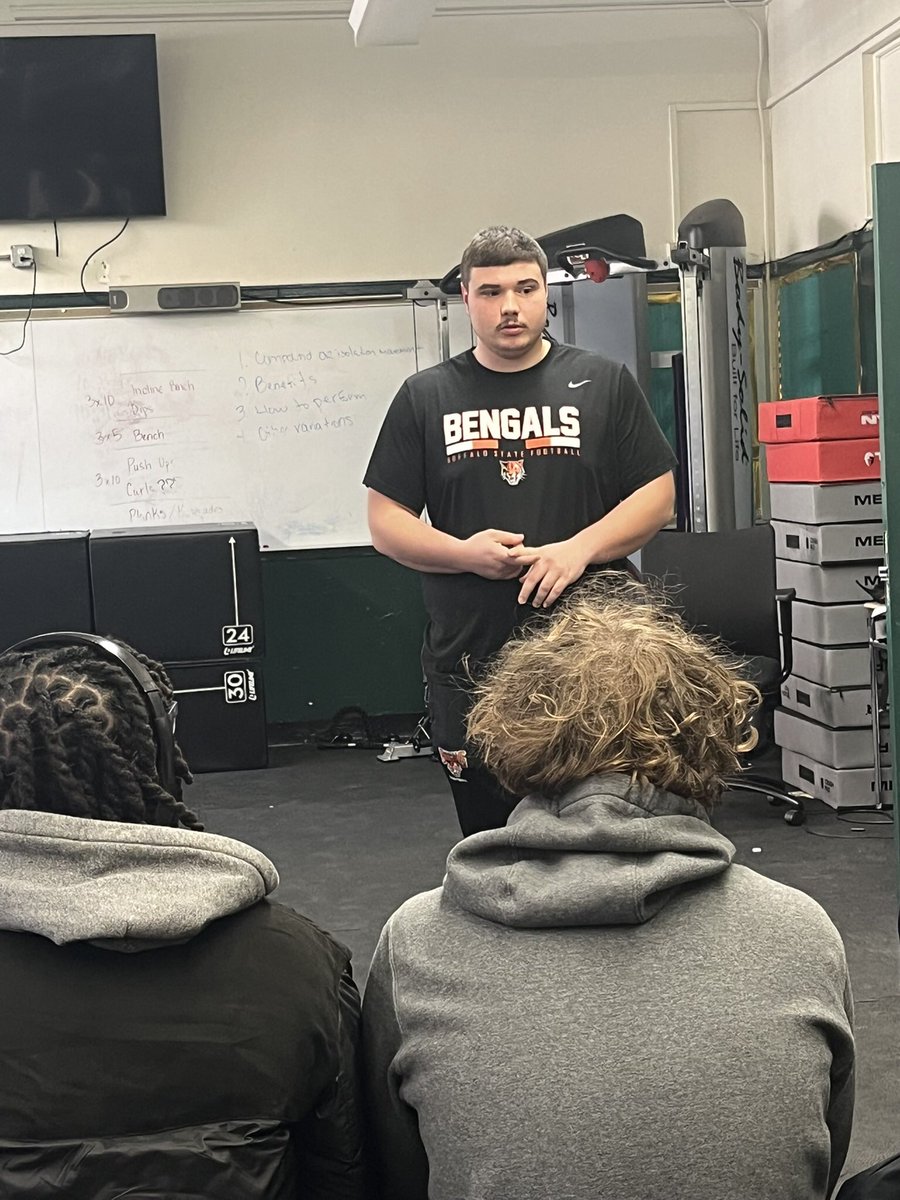 This guy right here doing his thing, helping out --talking to the McKee Football team today 🏈 #buffstate56 #factsandtruth #wintheday