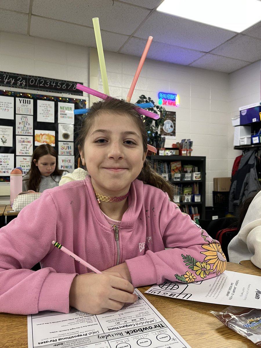 MissFitzReading tweet media