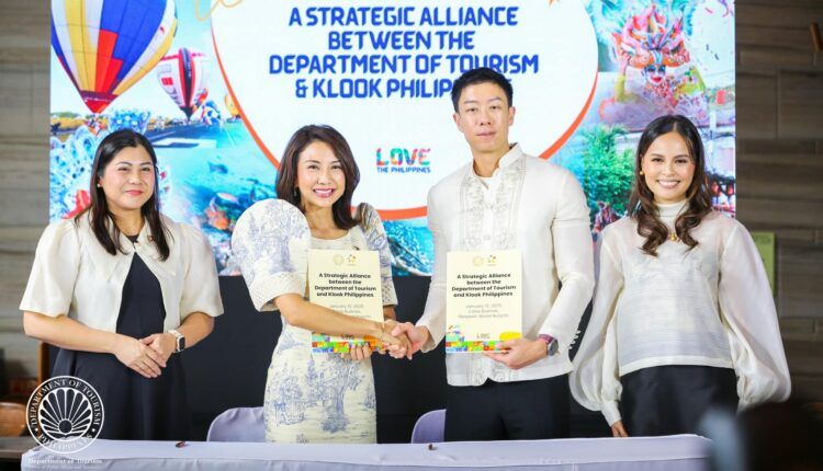 TravelDailyHQ's tweet image. Klook&apos;s new tours take travellers to five key destinations in the philippines. #onlinetravelplatform #philippineexperienceprogram #lovethephilippines
traveldailymedia.com/klook-launches…