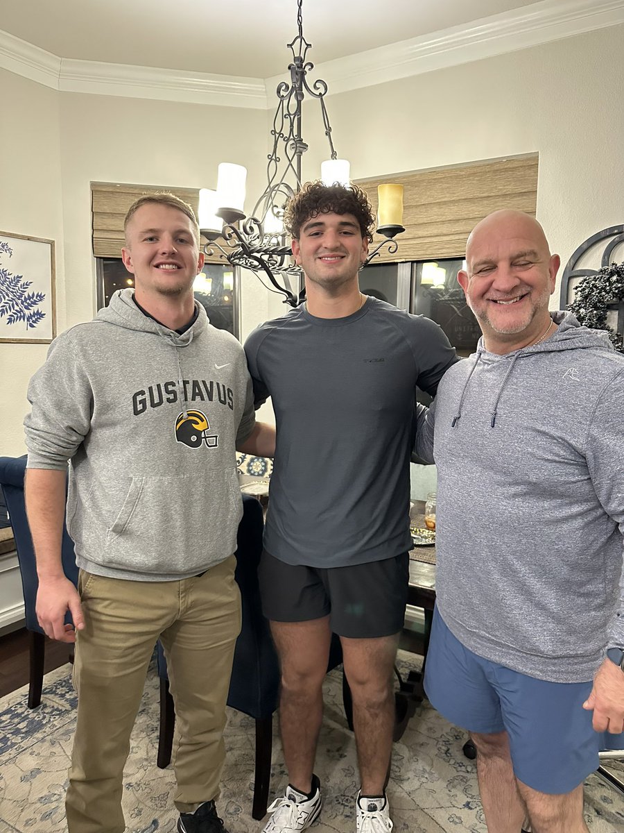 After an amazing home visit with <a href="/gabeloberg/">Gabe Loberg</a> <a href="/gustiefootball/">Gustavus Football</a> I am blessed to receive an offer from Gustavus Adolphus College. #AGTG