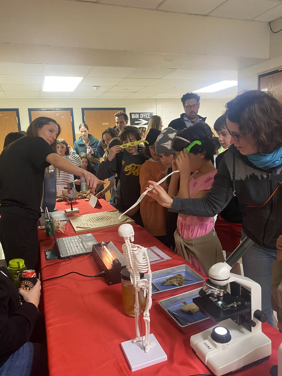 Ohenryms's tweet photo. What an incredible night at O. Henry Middle School’s Choice Fair! 🎉 It was amazing to meet the future Mustangs and see so many excited faces exploring all the opportunities our school has to offer. Go Mustangs! 🐴 #FutureMustangs #OHenryMiddle #ChoiceFair #NextChapter https://t.co/SL5egWMUs1