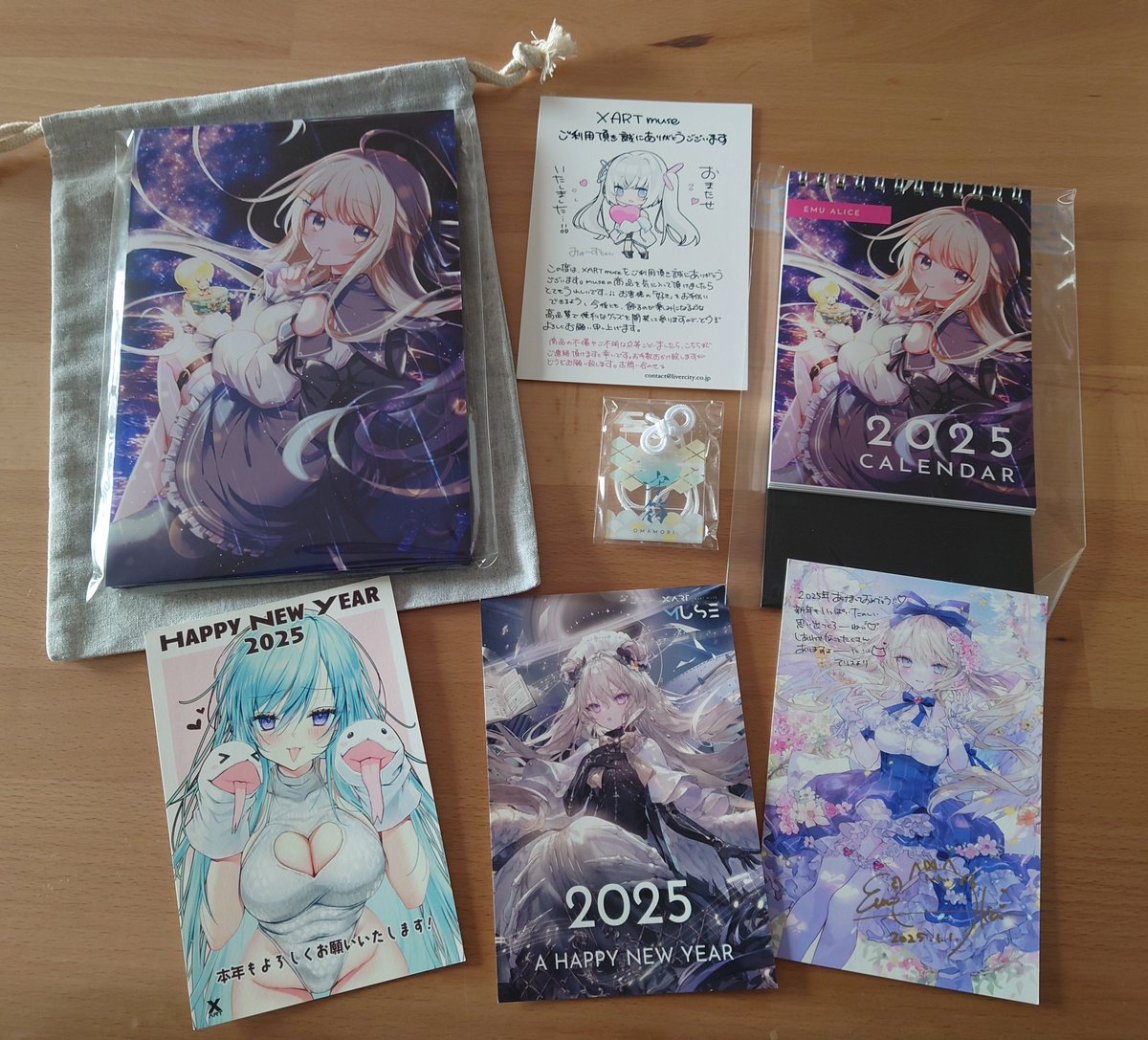 tanepon0624's tweet photo. 年末年始にかけて推しから年賀状他届きました〜!
早速飾���う〜!
#絵夢アリス
#絵守未来
#XARTmuse https://t.co/tcrpHXDcK8