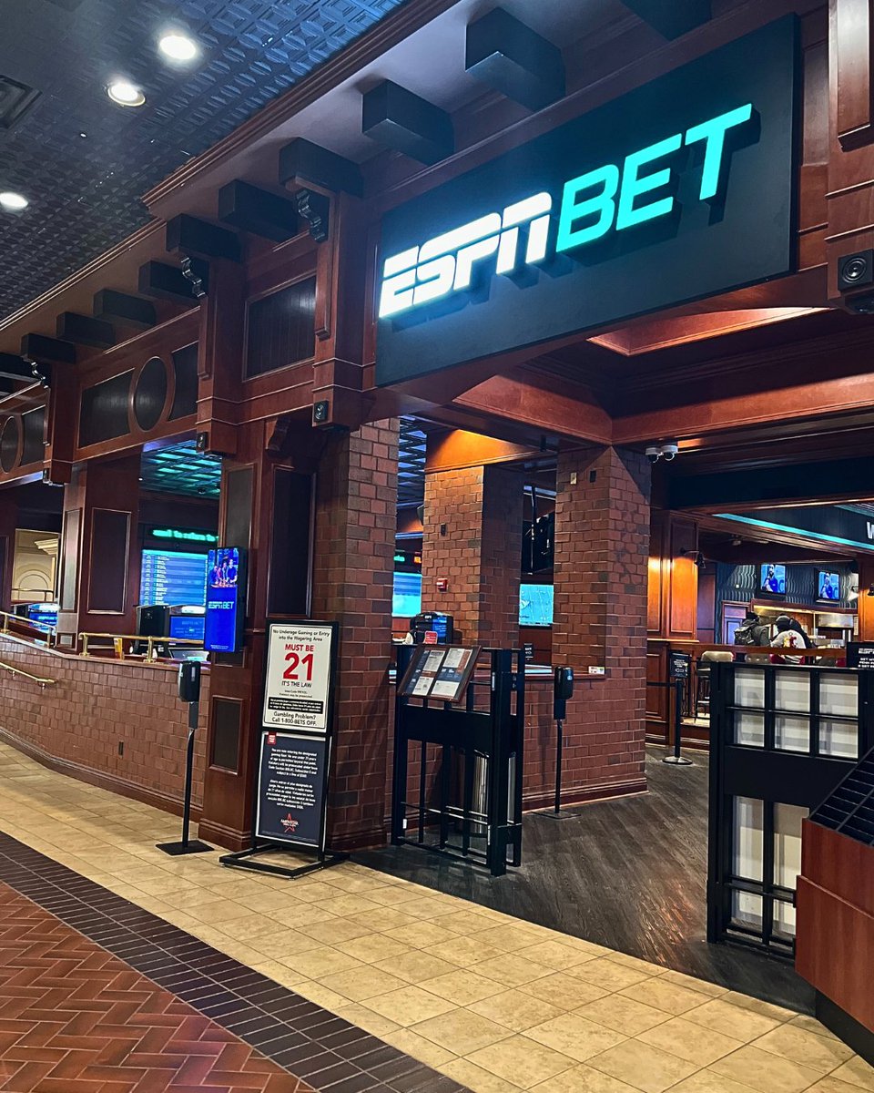 AmeristarCB's tweet photo. Come check out our @ESPNBET Sportsbook today! #WhatAPlay #ESPNBET
📺 3 Video Walls for the ultimate viewing experience!
🍕 Same great sports bar menu you know and love!
🤑 6 sports wagering terminals & 10 sports betting kiosks!
Must be 21. Gambling Problem? Call 1-800-BETS OFF. https://t.co/QPVZIo0u5A