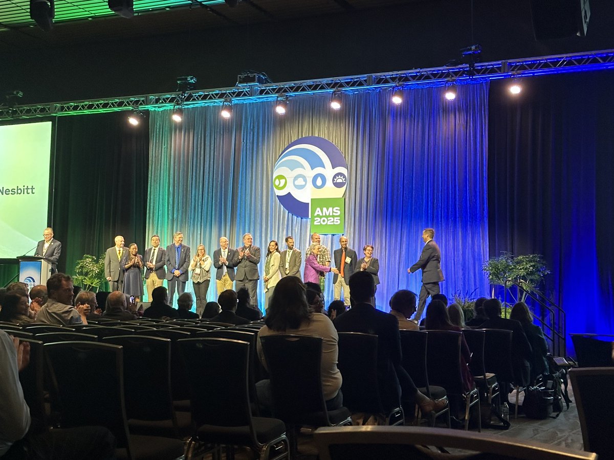 wxkaitlynj's tweet photo. Congrats to my advisor Dr. Steve Nesbitt for becoming an AMS Fellow this evening!! 🥳 #AMS2025 https://t.co/QVpMfORJ7G