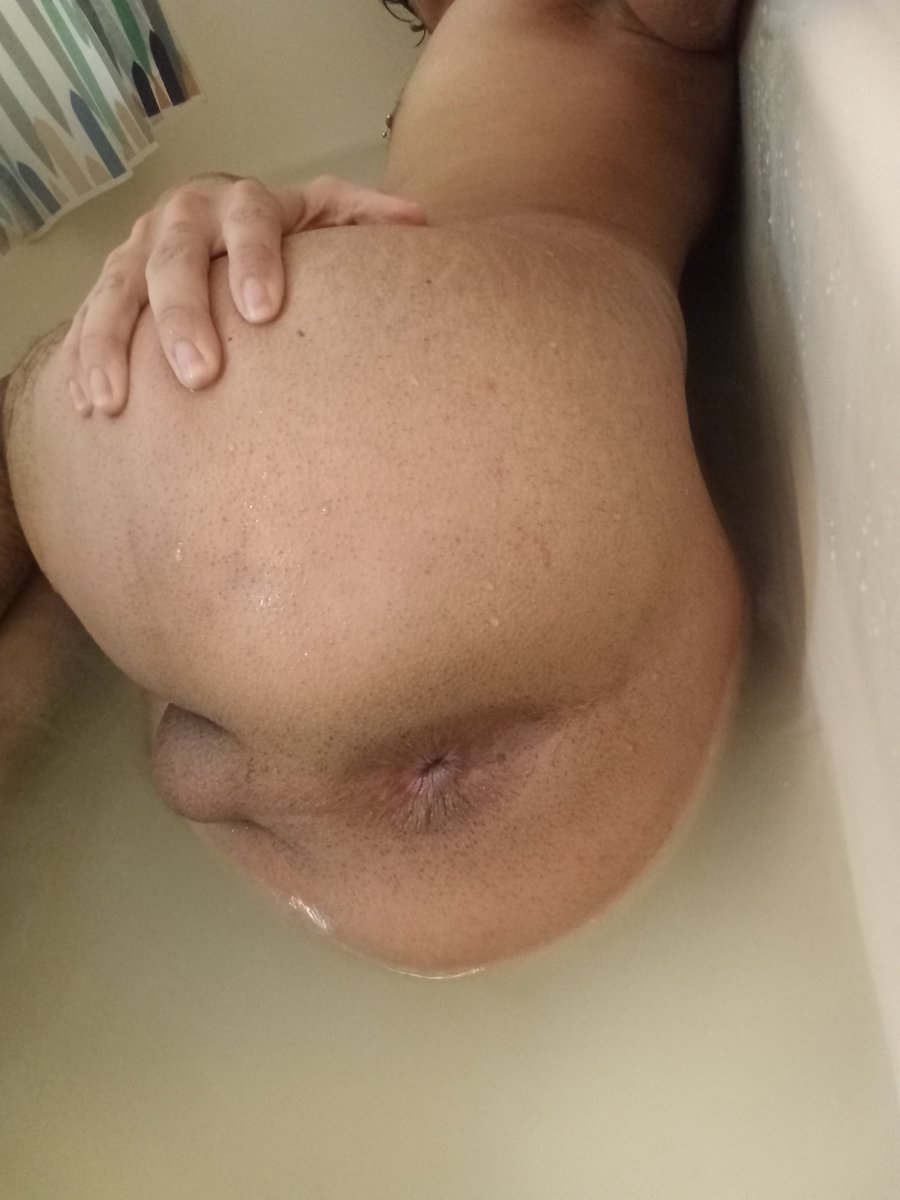 CumDdUmpp's tweet photo. @vlludvrgn94 Mi fantasía es comprarle unos anillos y meterselo rico, o si quiere que me lo meta a mi, o ambas. https://t.co/Uz3JH4gj00