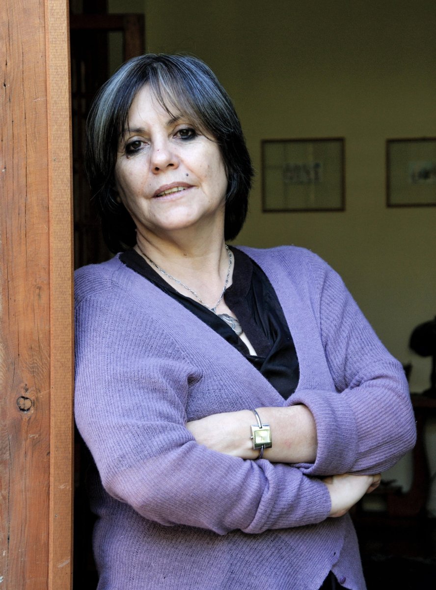 danezra1's tweet photo. Friends:  Here is "The Body in Pieces: Gaze, Fashion, Annihilation–An Interview with Diamela Eltit and @Margo_Glantz," by Javier Guerrero, in @ReviewCmll 108 (Contemporary Latin American Women Writers):

https://t.co/9XzOxhckUS

@carmenboullosa @RoutledgeLit @CCNYHumArts https://t.co/pP9mEW3Bht