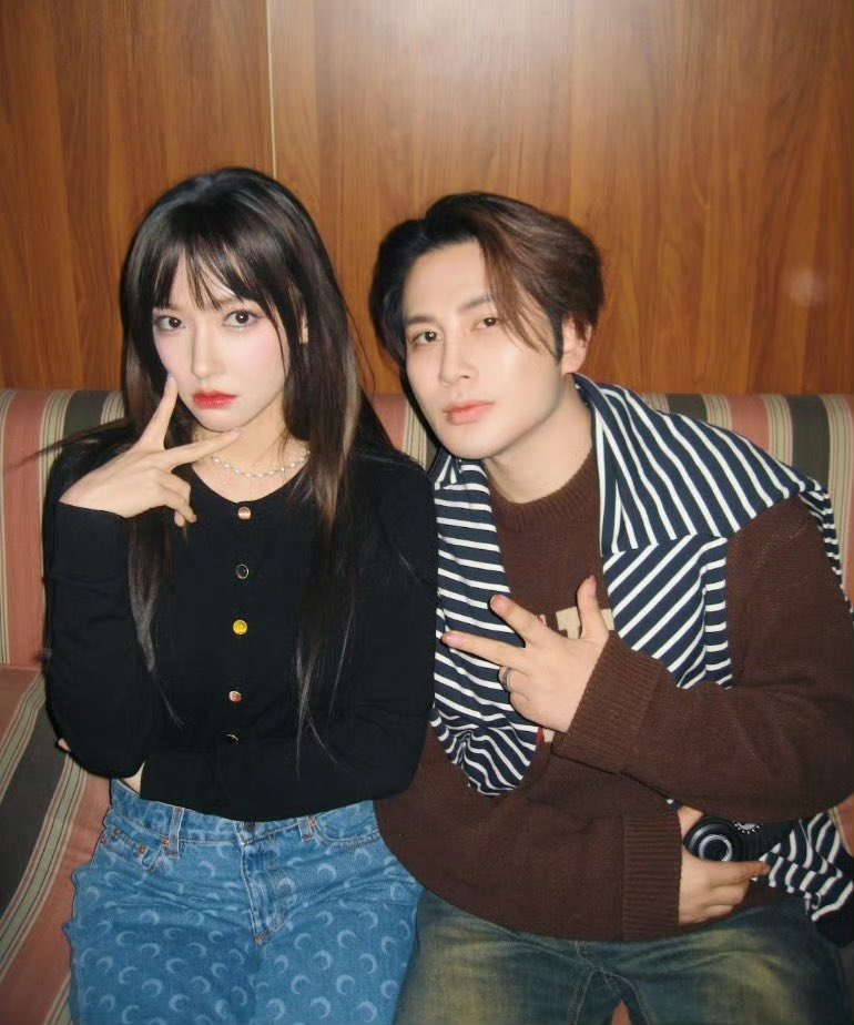 ChengXiao636618's tweet image. #Chengxiao Today's Update 

#CHENG XIAO Pic With #ADRIAN.

#Chengxiao
#성소 
#程潇