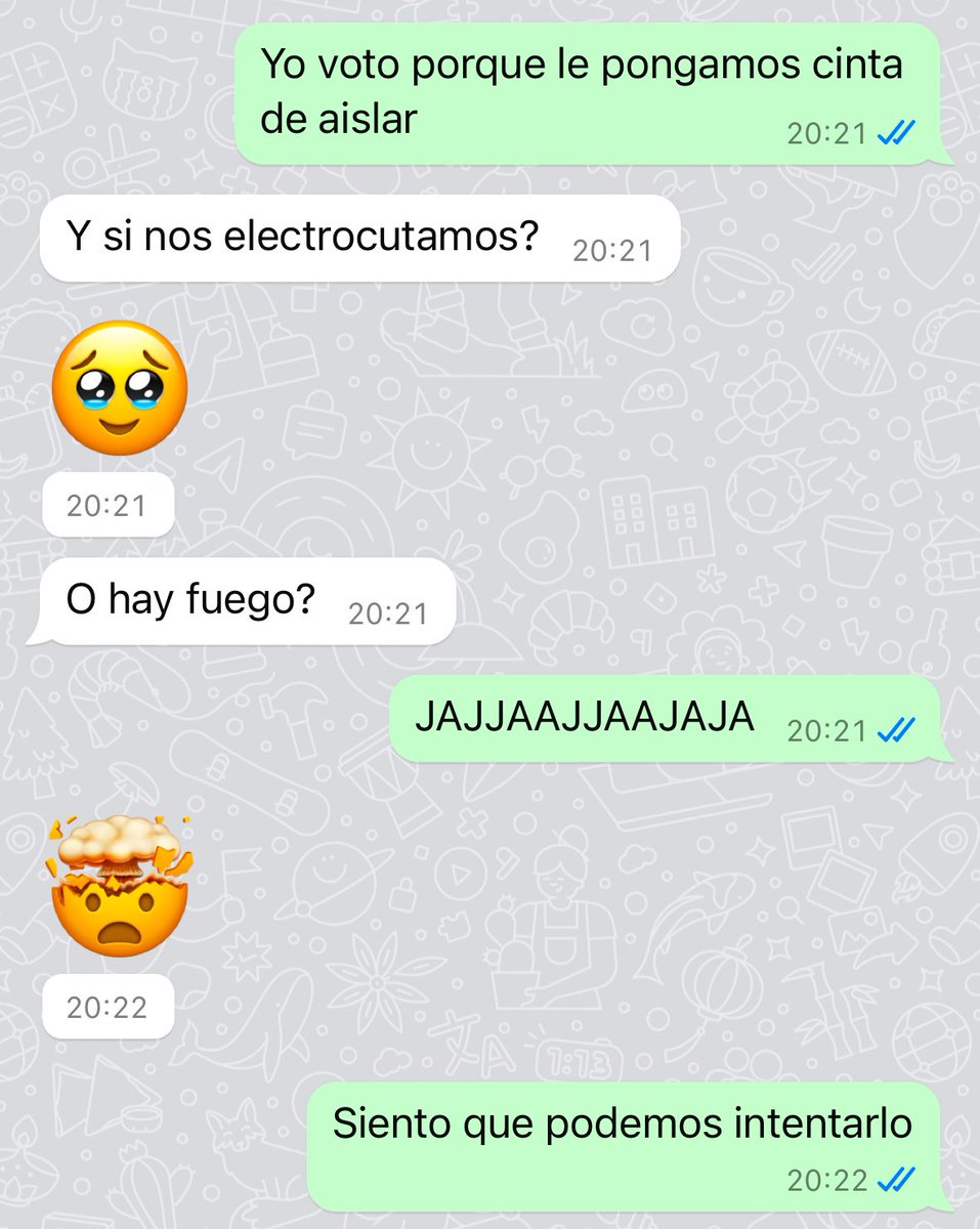PaaulinaRamirez's tweet photo. Me encanta vivir al límite jajaj
*el chat con mi mamá un miércoles casual https://t.co/U8GfWg6acx