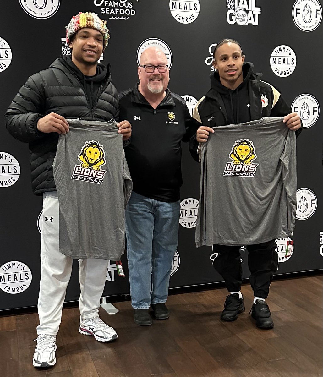 <a href="/Ravens/">Baltimore Ravens</a>’ Beau Brade and Adarius Washington sporting some <a href="/CCBCDundalkLion/">CCBCDundalkAthletics</a> swag at <a href="/JimmysSeafood/">Jimmy’s Famous Seafood</a>.