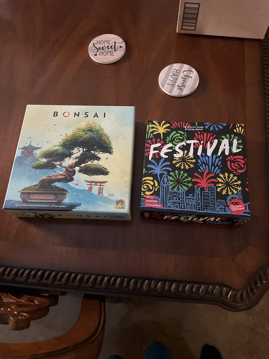 This are very light and fast plays. #BoardGames #library