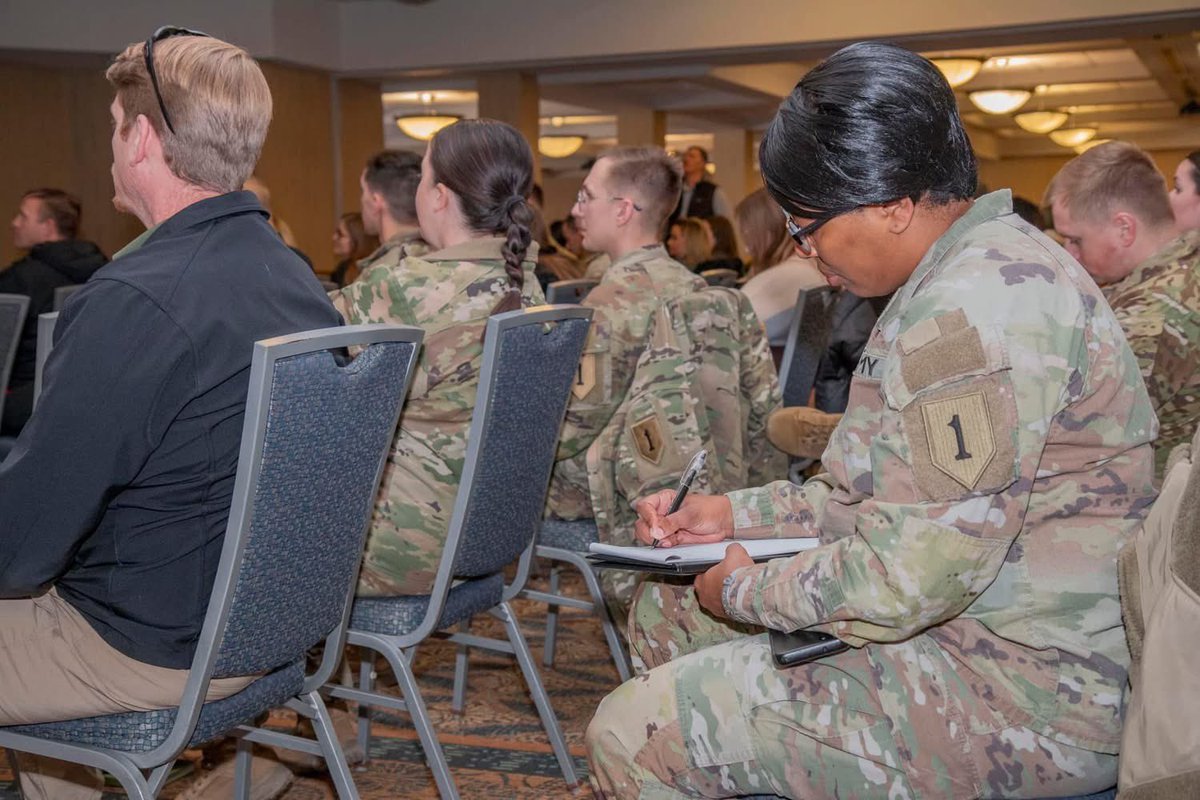 FightingFirst's tweet photo. Fort Riley hosted the Community Information Exchange at Riley’s Community Center today, sharing updates, resources, and opportunities with the community.

📸: Quinn O’Hara
⬇️ More info: https://t.co/9Oig2GV0QL

#BigRedOne | #DutyFirst | #NothingAtRest https://t.co/VYISzPBAk0