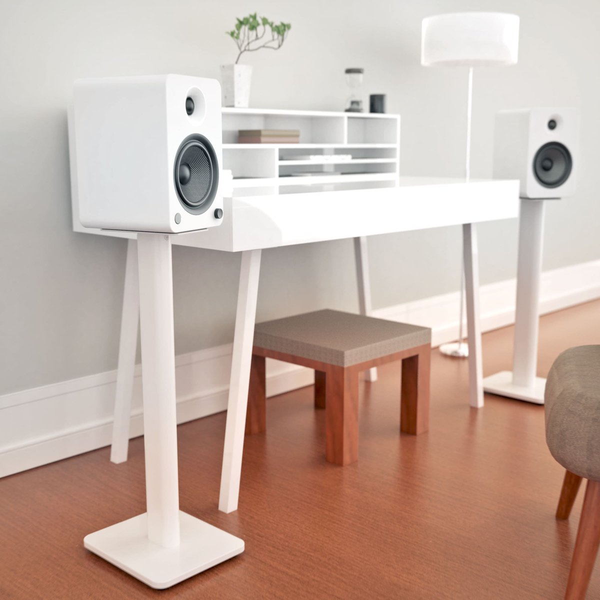 kanjitsu_denki's tweet photo. #新製品 #KantoAudio
フロアスタンディング スピーカースタンド
🔹SPシリーズ🔹
トッププレートのスイング角度調整
支柱内にケーブル収納
🔹SXシリーズ🔹
より重厚で堅牢なボディ
高精度な制振性能
フィラー充填対応
こちらは 本日より発売開始です❗️
🔻商品詳細
https://t.co/4dgkUv4SZg https://t.co/4zABExBDGJ