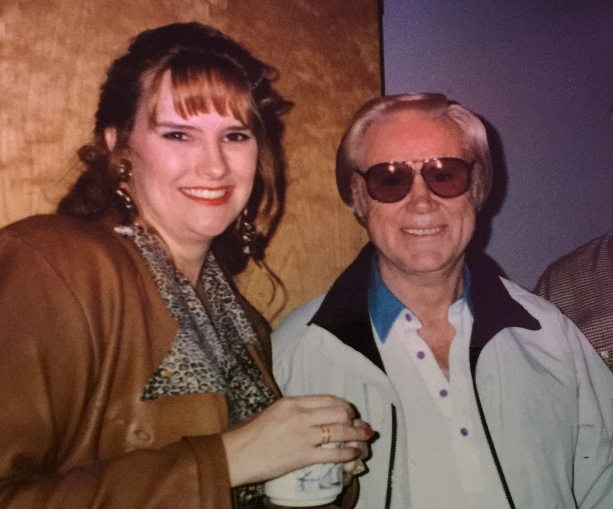 HarleyLalaTX's tweet image. Post a picture of you from a different era!

Me and Possum♥️