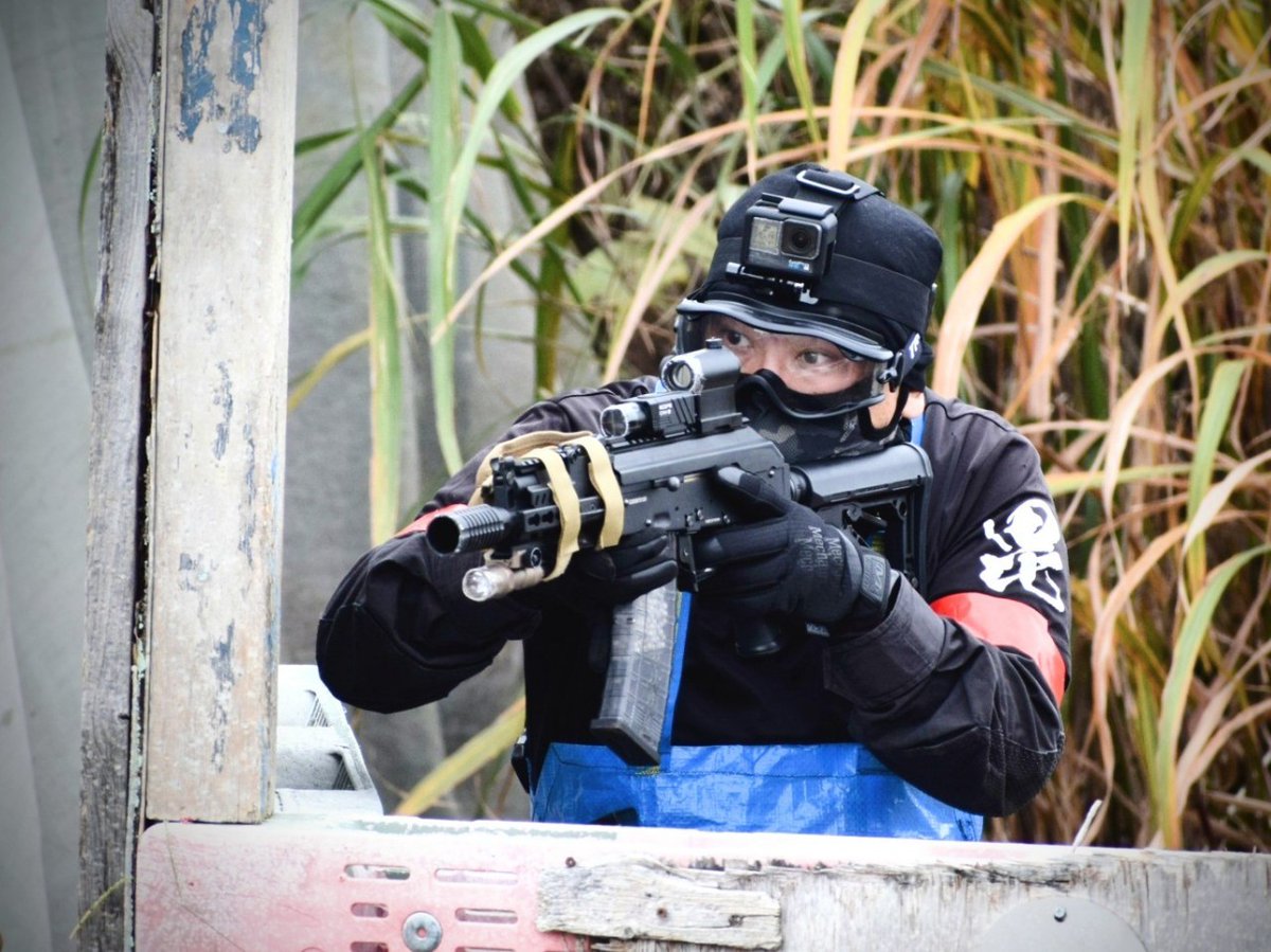 ATTTairsoft's tweet photo. #アサルトライフルを構えるとフォローやRTが来るらしい #GG #AK #サバゲー #エアガン #RK74 #TENKOO
G&G RK74-CQBとイケアのチェストリグ(友人自作) https://t.co/CsfLR9CudZ