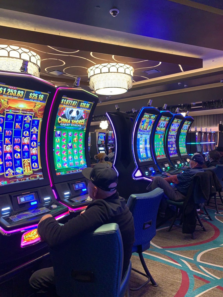 annaolinei's tweet image. At the gambling table, there are not only rivals, but also like-minded friends. Make every bet a little more human." 🤝 🃏 🍸