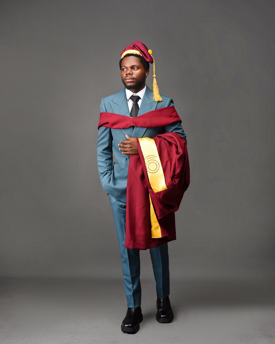 tannyjay_jnr's tweet image. BSc Mathematics 💼 
Second class upper division

#UNILAG2024Convocation #Mathematician #DataAnalytics