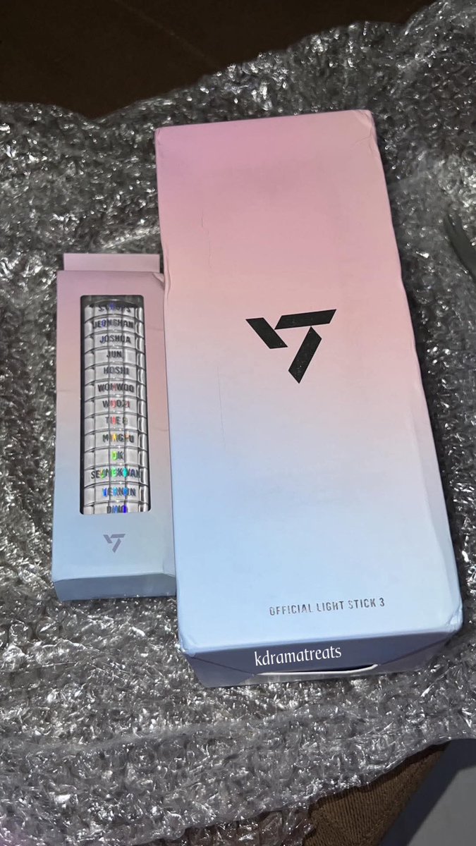 𐙚 wts lfb ph 𐙚

carat bong v3 with 13 rings (unsealed)
₱4000 (nego)

carat bong v2 (used)
₱2500 

⤷ official, complete inclu except pc

-dop: payo 
-mop: gcash
-mod: j&amp;t, sdd via lalamove or meet up sa con day 1

📍 pampanga
dm if interested, tysm!

🏷️ caratbong svt wts lfb