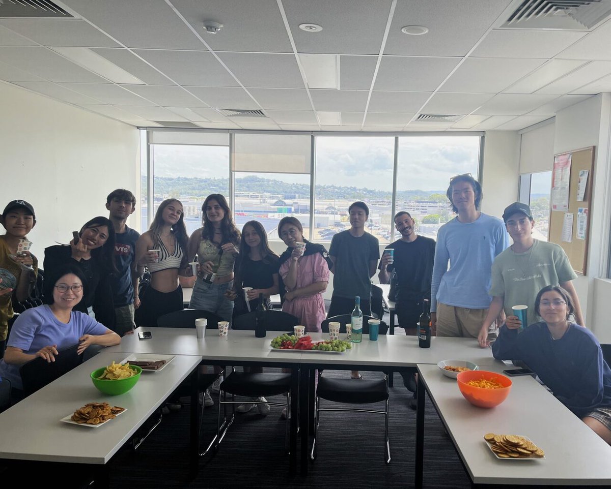 LexisSunshine's tweet photo. Sunshine Coast – Fun-Filled Trivia and Snacks – 15 Jan: https://t.co/LmESgA2HBJ https://t.co/O4LKJOzgst