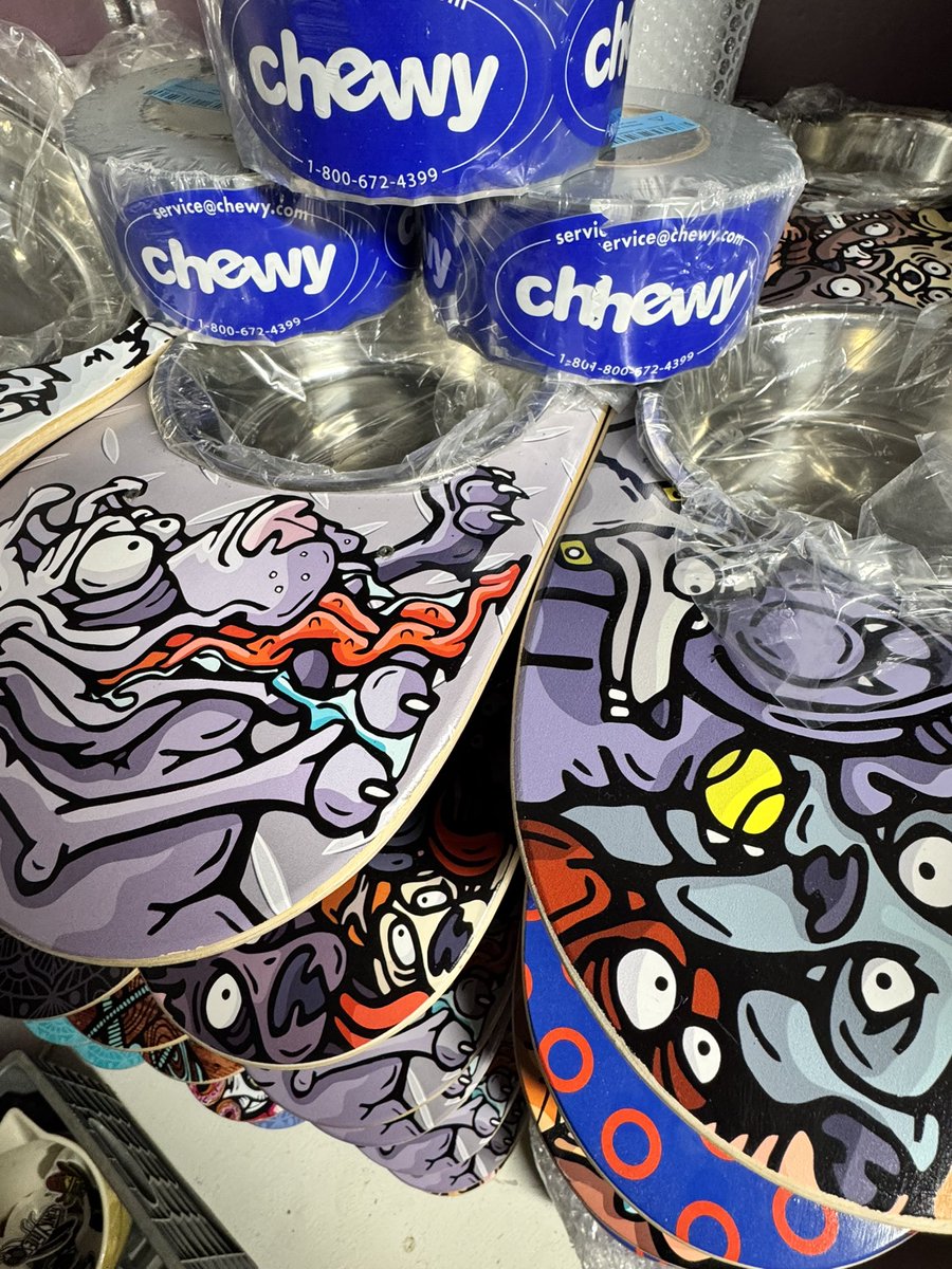 Funky Flies tweet media