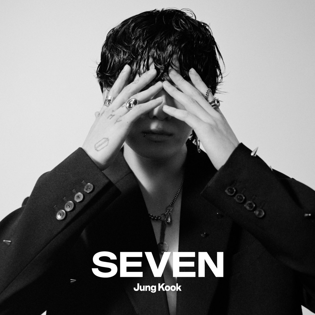 Genius_kor's tweet photo. #GeniusCharts | “Seven (Clean Ver.)” by #JungKook &amp; #Latto has surpassed one million pageviews on Genius! 

It becomes the second song performed by Jung Kook to hit this milestone on Genius!

https://t.co/eB2mn2JYaA https://t.co/rShxbackT4