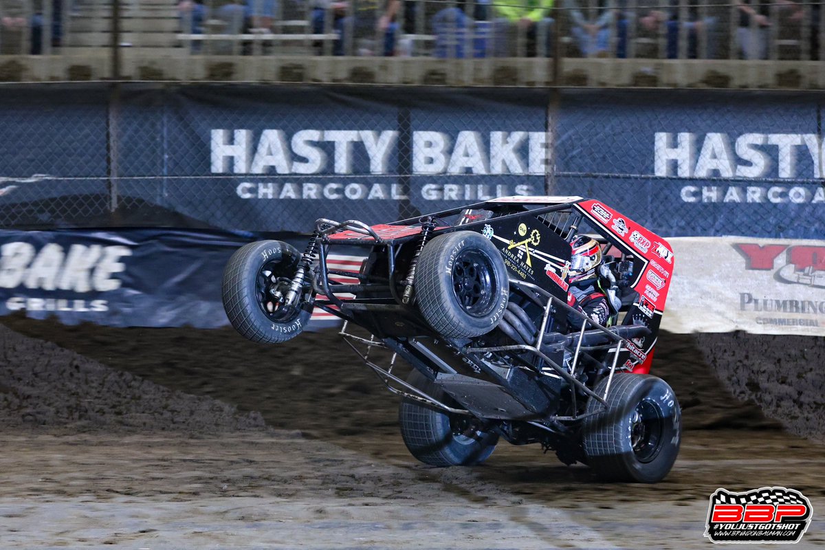 <a href="/LaneGoodman3G/">Lane Goodman</a> posing perfect - but I’m still no <a href="/Ascentmedia_/">Ascent Media</a> 

<a href="/cbnationals/">Chili Bowl Nationals</a> 

#BBP #YouJustGotShot