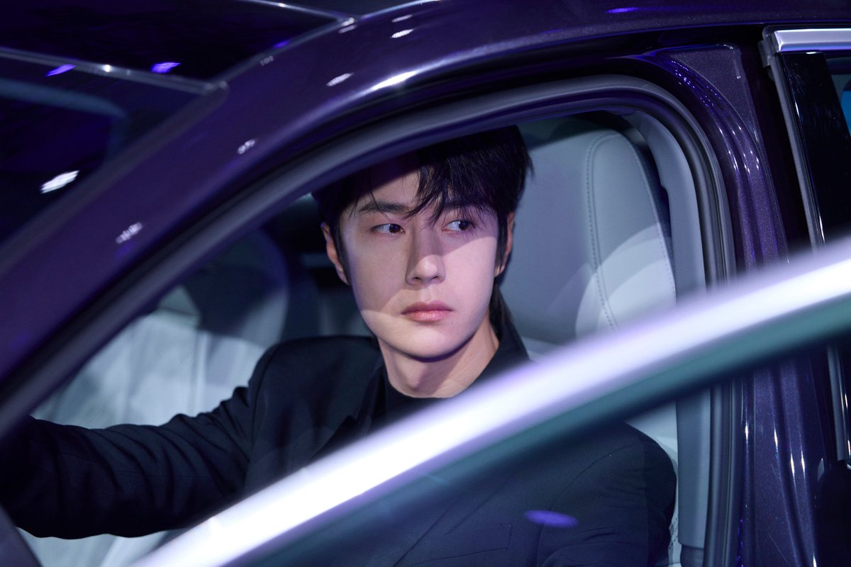 Nancy25087479's tweet photo. #WangYibo 

🖤💜🖤 https://t.co/6OPg1ewvSJ