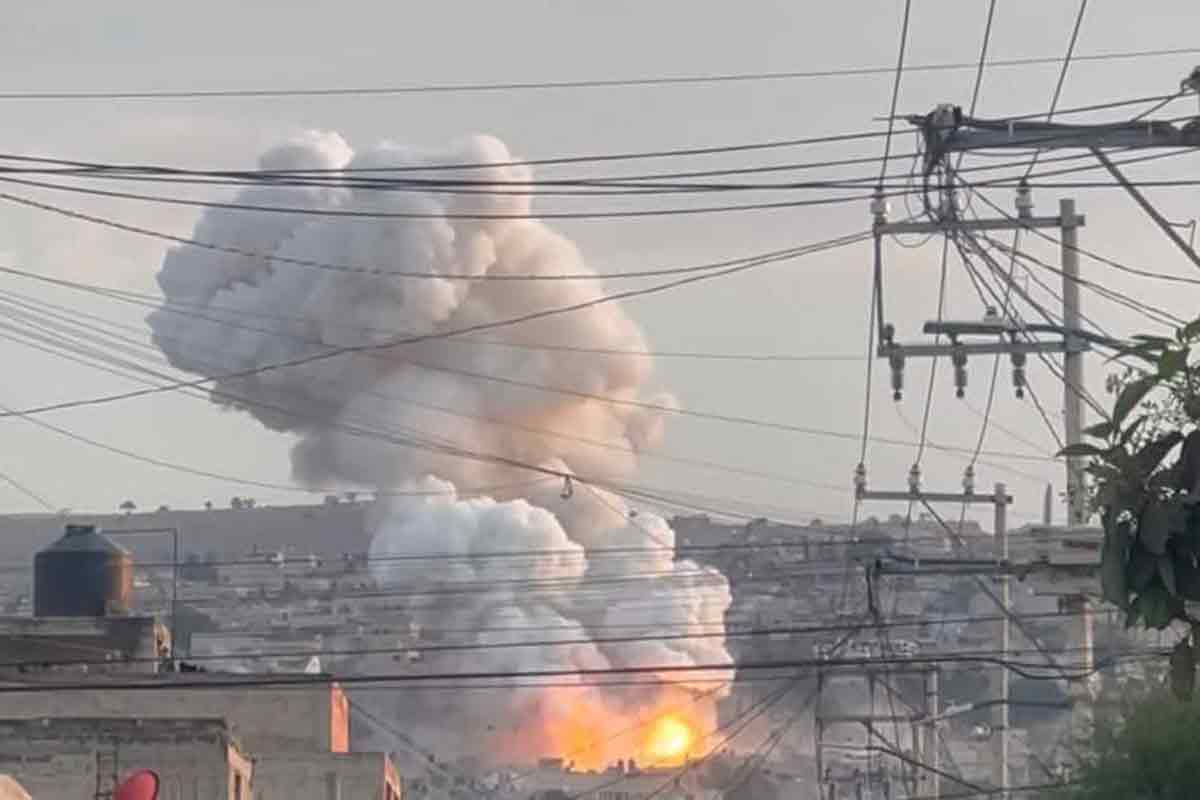 #URGENTE amigos necesitamos hogares temporales para perritos afectados por la explosión registrada en una vivienda en #Chimalhuacán.

Al parecer era un lugar donde se fabricaba pirotecnia, provisionalmente hablamos de cuatro animalitos talla chica pero podría elevarse el número